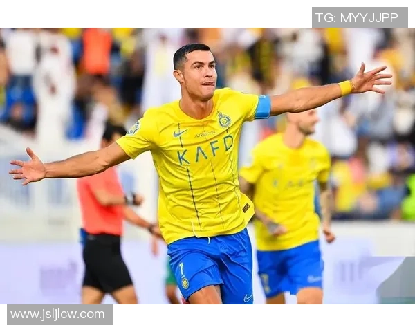 足球巨星对决精彩纷呈 全程直播带你领略巅峰对抗激情时刻 足球巨星对决精彩纷呈 全程直播带你领略巅峰对抗激情时刻