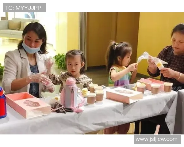 足球明星家庭合影温馨时刻展现亲情与荣耀融合的完美瞬间